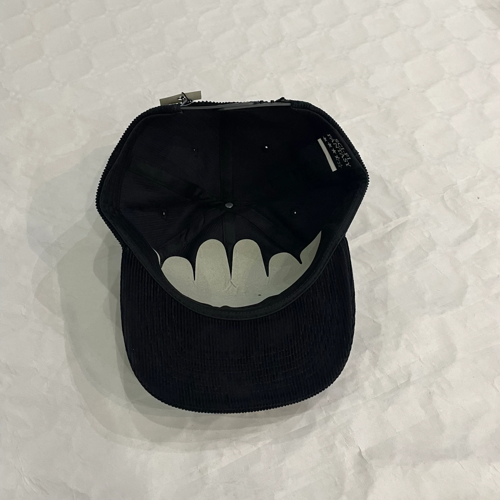 Sci-Fi Fantasy - Flying Rose Hat (Black) – photo 3